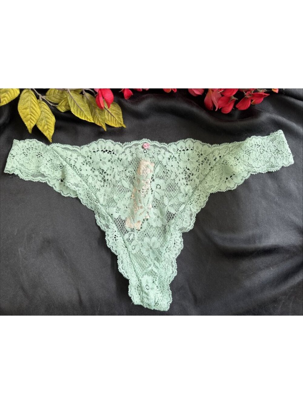 VICTORIA'S SECRET XL WINTERGREEN FLORAL LACE DREAM ANGELS STRING THONG PANTIES